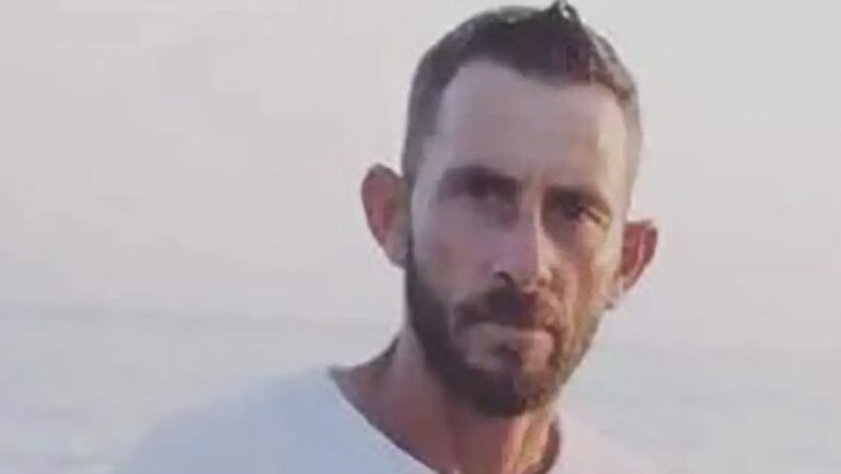 Έσπασε την σιωπή της η μητέρα του 37χρονου δολοφóνου της 11χρονης –  «Tο παιδί μου είναι το καλύτερο, είναι μάλαμα, κóβω το χέρι μου»