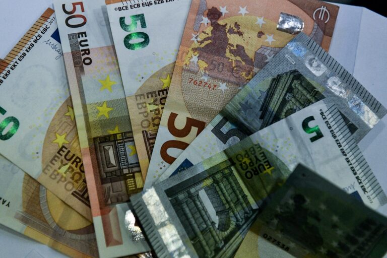 Νωρίτερα οι συντάξεις Ιουλίου 2024: Αρχίζει η πληρωμή – Τυχεροί και άτυχοι