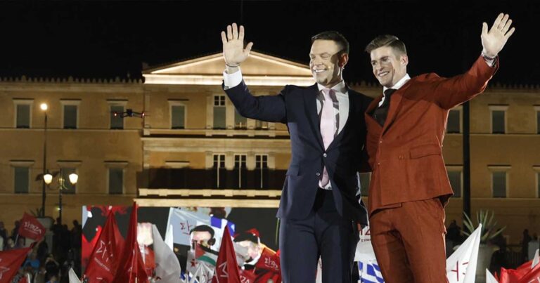 Κασσελάκης στο Σύνταγμα: «Να τελειώσει αλαζονεία του 41%»