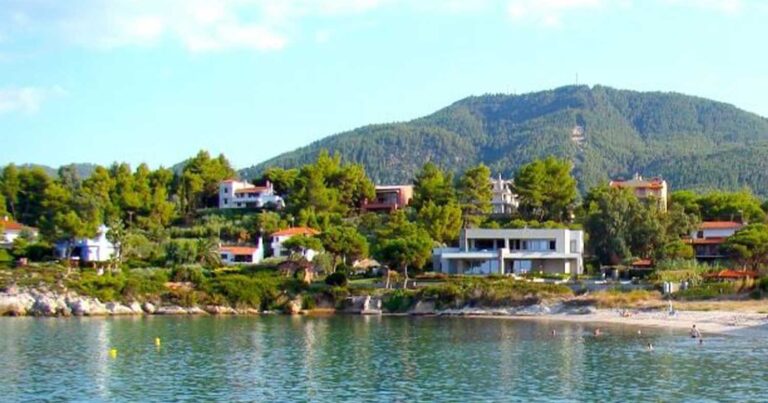 Nέο Pass για φθηνές διακοπές – Πότε ανοίγει η πλατφόρμα για τις αιτήσεις και ποιους αφορά