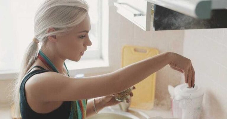 «Η σύζυγός του σταμάτησε να κάνει δουλειές στο σπίτι – Γίνεται όλο και μεγαλύτερη τεμπέλα»