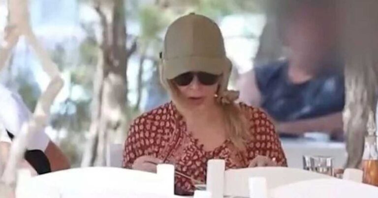 Στην Μύκονο η Κάιλι Μινόγκ – Το βίντεο από ταβέρνα του νησιού