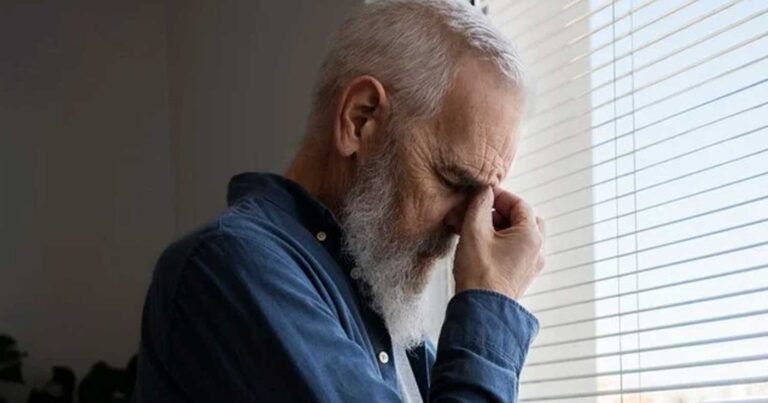 Θέλει να προχωρήσει στη ζωή του μετά τον θάνατο της γυναίκας του – «Θα παντρευτώ έπειτα από 20 χρόνια και τα παιδιά μου δεν το δέχονται»