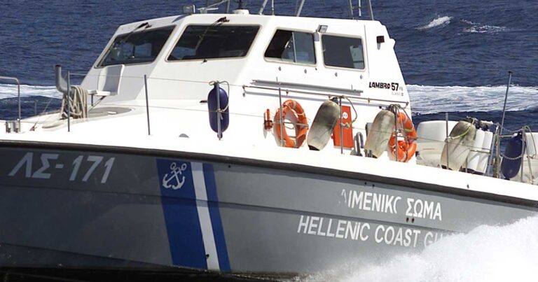 Βρέθηκε πτώμα να επιπλέει στην θάλασσα με ένα βαρίδι 10 κιλών στο πόδι του