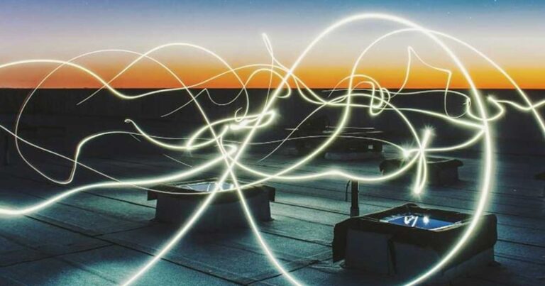 Ρεύμα: Στα ύψη σήμερα η τιμή του στην Ελλάδα – Τι εξετάζεται για τις επιδοτήσεις