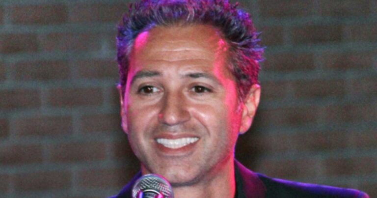 Δημήτρης Κόκοτας: Σταθερή η κατάστασή του, λέει η Παγώνη – Αρνήθηκε να απαντήσει στο αν επικοινωνεί με το περιβάλλον