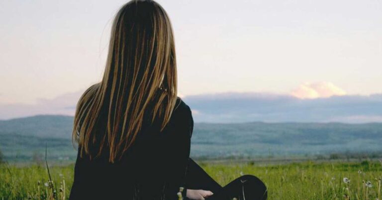 8 συμπεριφορές των γυναικών που είναι δυστυχισμένες στη σχέση τους αλλά φοβούνται την σύγκρουση