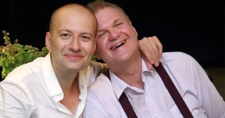 Κατατέθηκε η πρώτη αίτηση υιοθεσίας παιδιών από ομόφυλο ζευγάρι – Είχε κάνει και τον πρώτο πολιτικό γάμο στην Ελλάδα