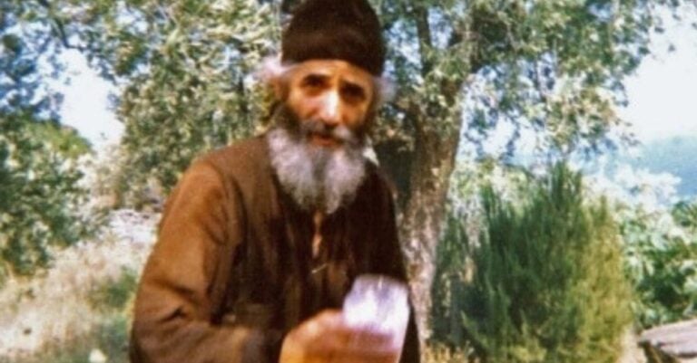 Άγιος Παΐσιος: Μη φοβάστε – Θα επέμβει ο Θεός