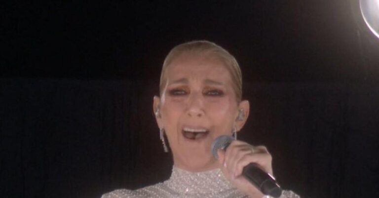 Ολυμπιακοί Αγώνες 2024: Η εμφάνιση της Σελίν Ντιόν στην τελετή έναρξης από τον Πύργο του Άιφελ μετά τη διάγνωση με σπάνιο σύνδρομο