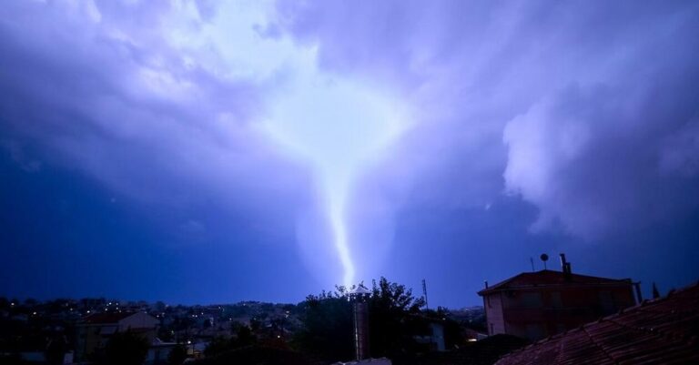 Καιρός: Ραγδαία επιδείνωση – Τι θα μας χτυπήσει σε λίγες ώρες