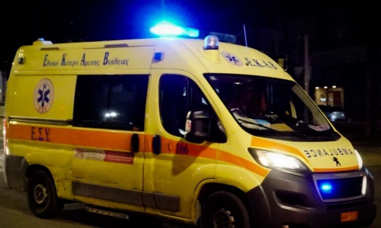 Πτώση άνδρα στον Πειραιά – Ανασύρθηκε χωρίς τις αισθήσεις του