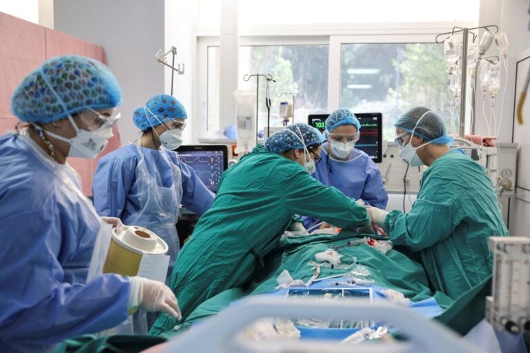 Συναγερμός για τον κορωνοϊό στην Ελλάδα – Προβληματισμένη η κυβέρνηση, τι συμβαίνει