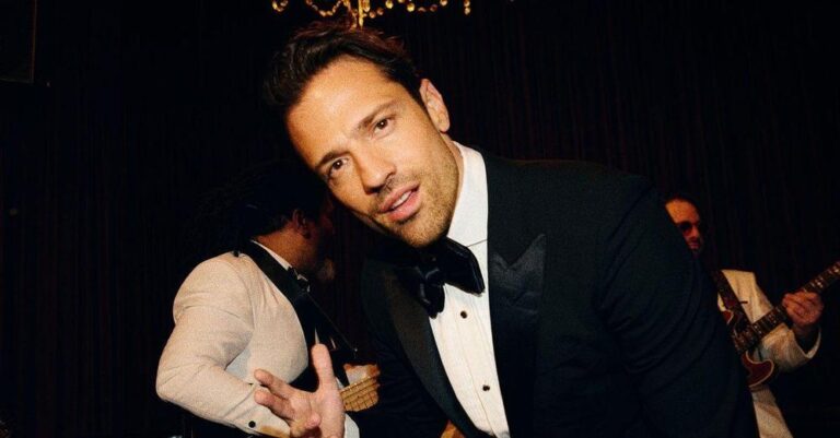 Κωνσταντίνος Αργυρός: 13χρονος πήδηξε τα κάγκελα σε συναυλία του και τραυματίστηκε – Τον επισκέφθηκε στο νοσοκομείο