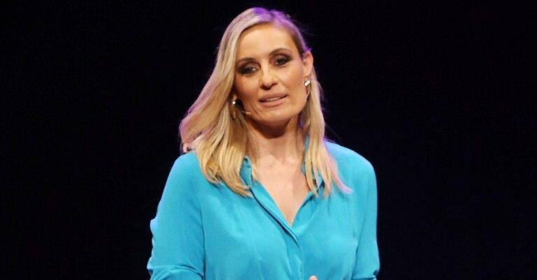 Ελεονώρα Μελέτη: Η φωτογραφία μέσα στο Ευρωπαϊκό Κοινοβούλιο στις Βρυξέλλες