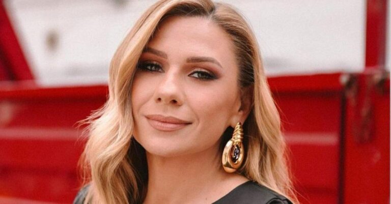 Κατερίνα Καραβάτου: Τα παιδιά της την επισκέφθηκαν στην Τουρκία – Φωτογραφίες