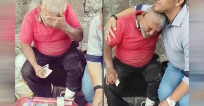 Πουλούσε ζαχαρωτά στον δρόμο για να μπορέσει να ζήσει. Τότε τον Πλησιάζει ένας άγνωστος και κάνει κάτι μοναδικό