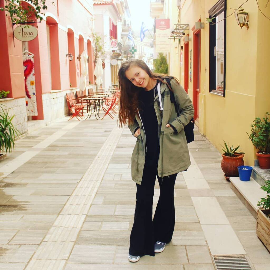 apostolos gkletsos ayti einai i koykla kori toy i nea foto tis sto instagram 4