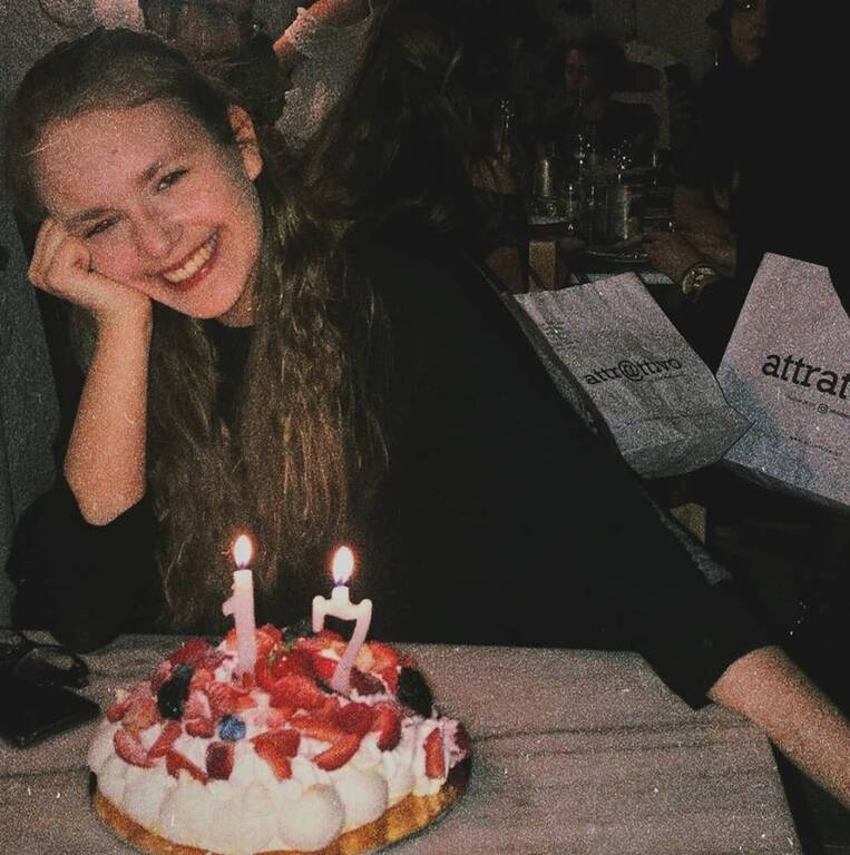 apostolos gkletsos ayti einai i koykla kori toy i nea foto tis sto instagram 5