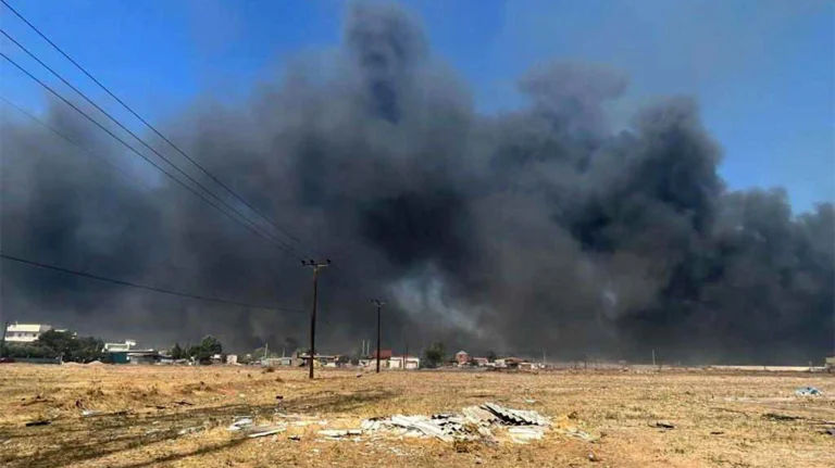 Φωτιά στον Ασπρόπυργο: Συναγερμός στην πυροσβεστική – Τεράστια κινητοποίηση με 12 οχήματα