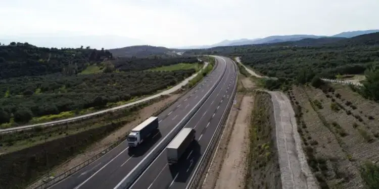 Με μήκος 300 χλμ: Η Ελλάδα κατασκευάζει νέο αυτοκινητόδρομο