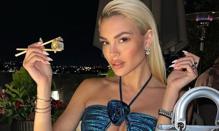 Αλεξάνδρα Παναγιώταρου: «Ζάλισε» τη Μύκονο ποζάροντας με το καuτό μπικίνι της