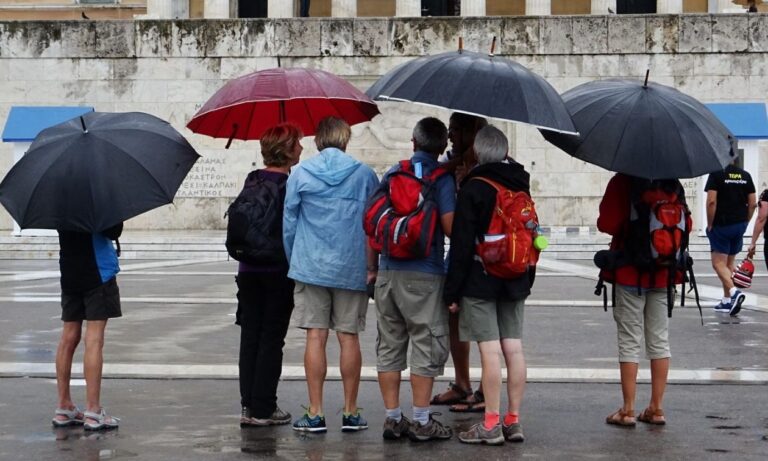 EKTAKTO: Βροχές και καταιγίδες σε λίγες ώρες