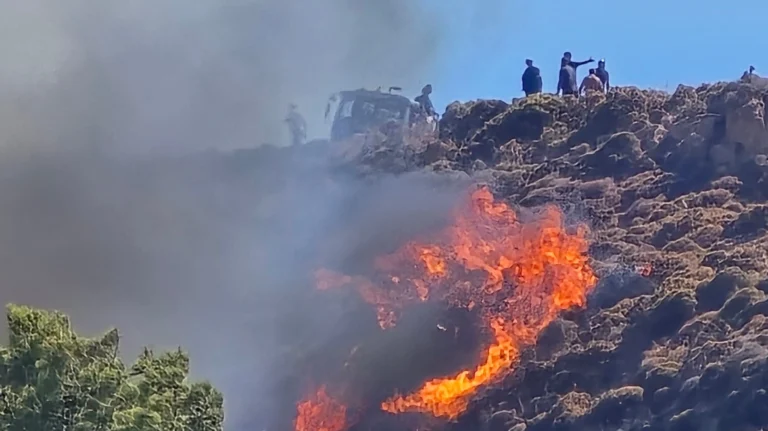 Φωτιές: Μεγάλη φωτιά στη Χίο, φούντωσε το μέτωπο στην Κω