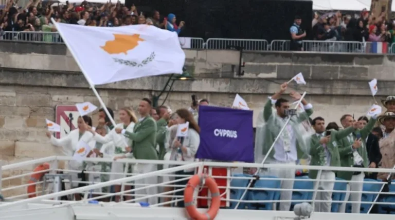 Ολυμπιακοί Αγώνες 2024: Η είσοδος της Κύπρου στην εκκίνηση της ενότητας «Fraternité»