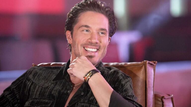 Όλοι σήμερα μιλάνε για τον Νίκο Οικονομόπουλο είπε πολύ δυνατά λόγια για τους Έλληνες και αποθεώθηκε