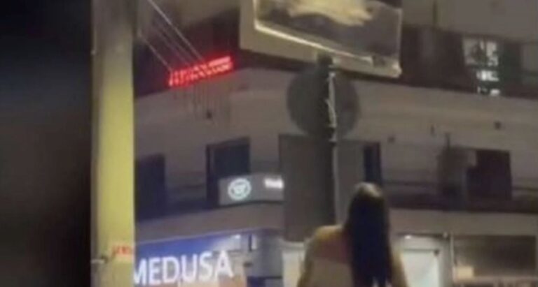 Έκαναν φάρσα  στην Πυροσβεστική για αφίσα πασίγνωστού Έλληνα τραγουδιστή – Την στιγμή που είναι μια δύσκολη περίοδος για τους πυροσβέστες 