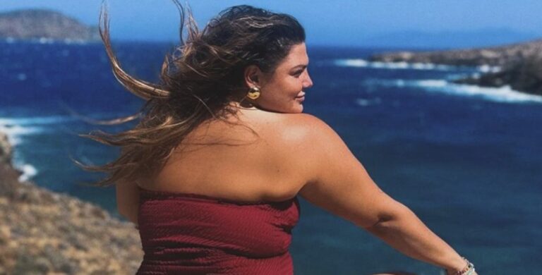 Δανάη Μπάρκα: Οι φωτογραφίες με μαγιό από τις καλοκαιρινές της διακοπές – «Το νησί όλα τα γιατρεύει»