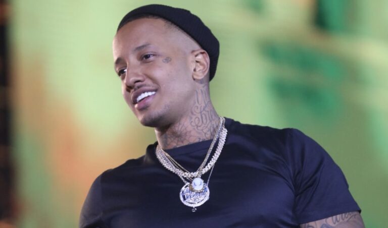 Light: Δείτε το σπίτι που αγόρασε στη μητέρα του στην Γκάνα! «Ένα τέτοιο θα κόστιζε τα διπλάσια λεφτά στην Ελλάδα»