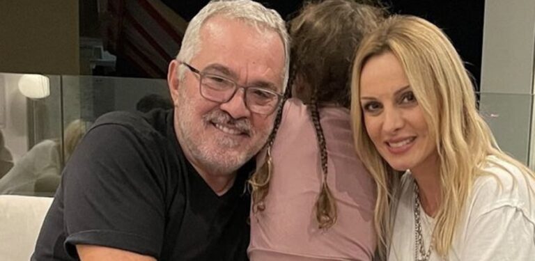 Πέγκυ Ζήνα – Γιώργος Λύρας: Το σπάνιο καλοκαιρινό στιγμιότυπο της 13χρονης Ηλέκτρας