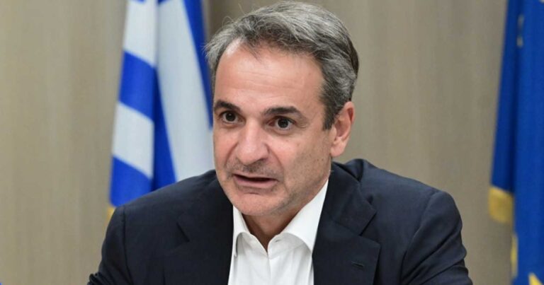 Μητσοτάκης: «Ο κατώτατος μισθός θα φτάσει στα 950 εupώ στο τέλος της τετραετίας»