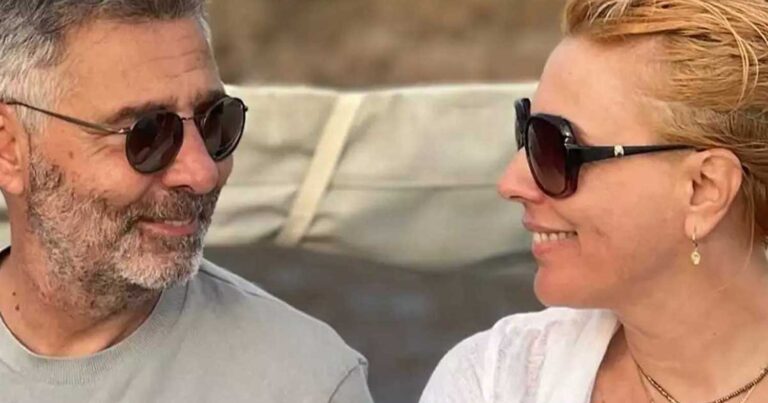 Σμαράγδα Καρύδη: Βόλτα με σκάφος στο πλευρό του Θοδωρή Αθερίδη