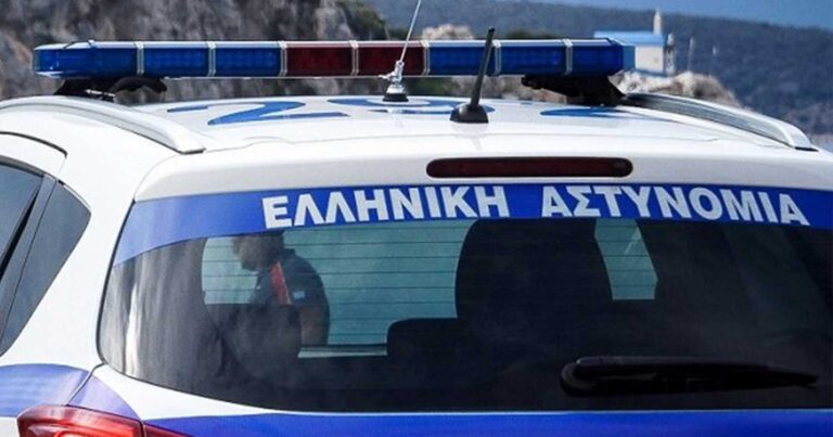 Εργαζόμενη σε κατάστημα πρόσφερε εpωτικές υπηρεσίες σε πελάτες