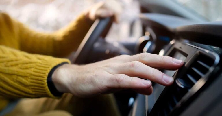 Απαλλαγείτε από τις δυσάρεστες οσμές του air condition στο αυτοκίνητο σε δευτερόλεπτα με ένα απλό κόλπο