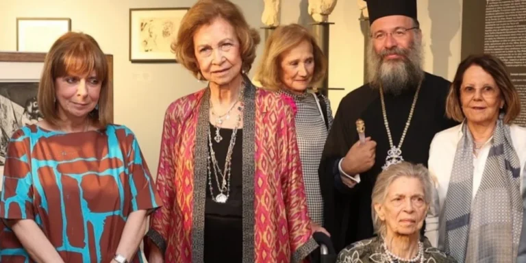 Στην Κρήτη η βασίλισσα Σοφία της Ισπανίας -Σε αμαξίδιο δίπλα της η αδελφή της Ειρήνη