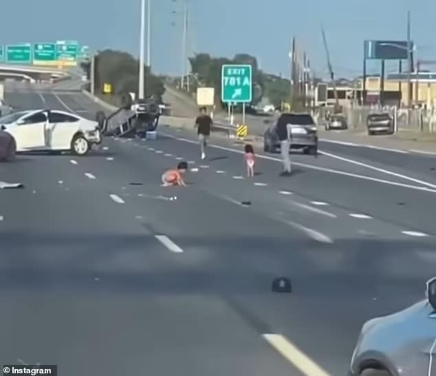 88484419 13739197 footage from the scene shows one of the diaper wearing babies tr a 1 1723562974643