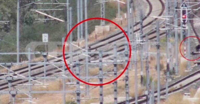 Επιτήδειοι προσπαθούν να αρπάξουν το χαλκό από γραμμές τρένου – Βίντεο ντοκουμέντο