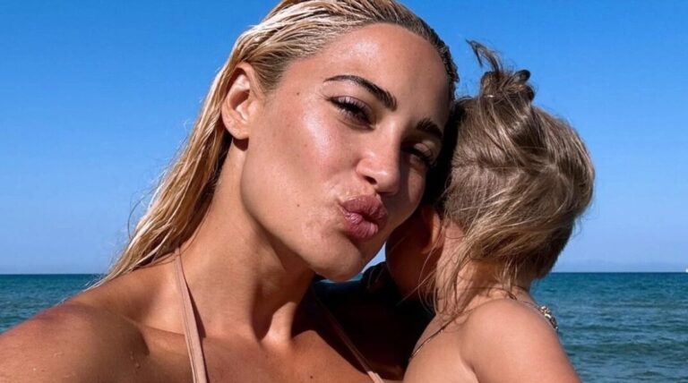 Ξέσπασε στο Instagram η Ιωάννα Τούνη: «Πάω διακοπές χωρίς τον Πάρη, όποια με πει κακιά μαμά θα την κάνω μπλοκ»