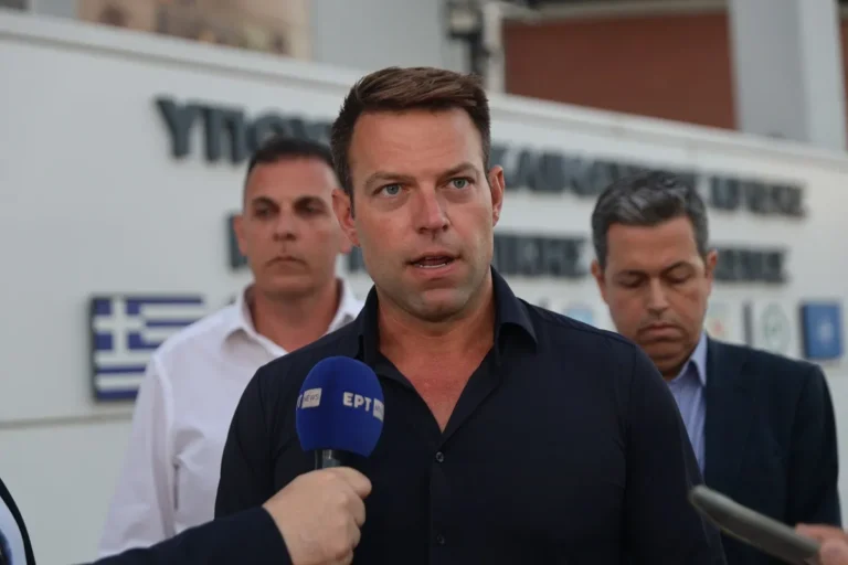 Ο ΣΥΡΙΖΑ ζητά τα στοιχεία για τον αριθμό των εναέριων μέσων στις φωτιές στην Αττική – Στ. Κασσελάκης: «Ο ελληνικός λαός δικαιούται να γνωρίζει την αλήθεια»