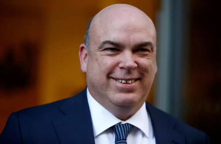 Ναυάγιο στη Σικελία: Ο Βρετανός μεγιστάνας Μάικ Λιντς μεταξύ των αγνοουμένων