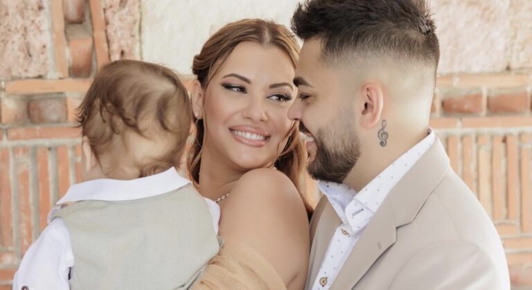 Λάουρα Νάργες: Στο πατρικό της σπίτι στην Γερμανία με το γιο της – Οι φωτογραφίες από τα παιχνίδια στον κήπο