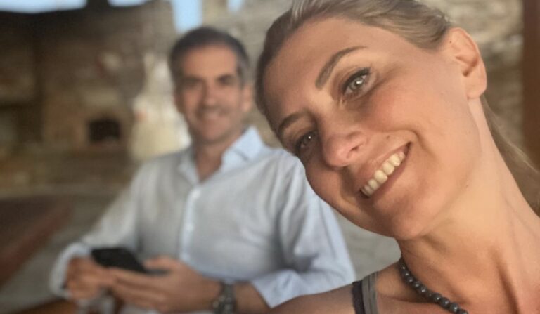 Σία Κοσιώνη & Κώστας Μπακογιάννης: Στα Κύθηρα με τα παιδιά τους