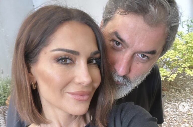 Δέσποινα Βανδή: Φουρνίζει ζυμωτό ψωμί από τα χεράκια της στις διακοπές της στην Κρήτη