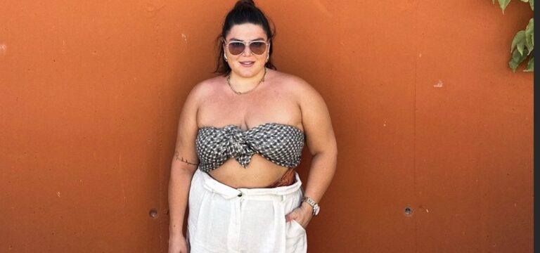 Εξάγουμε ελληνική πραγματική ομορφιά – Η Δανάη Μπάρκα πήγε σε αυτή τη χώρα στο εξωτερικό και άφησε τους πάντες άφωνους με τις ζοuμερές καμπύλες της