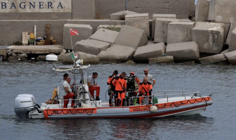 Σικελία: Εντοπίστηκαν δύο σοροί από το ναυάγιο