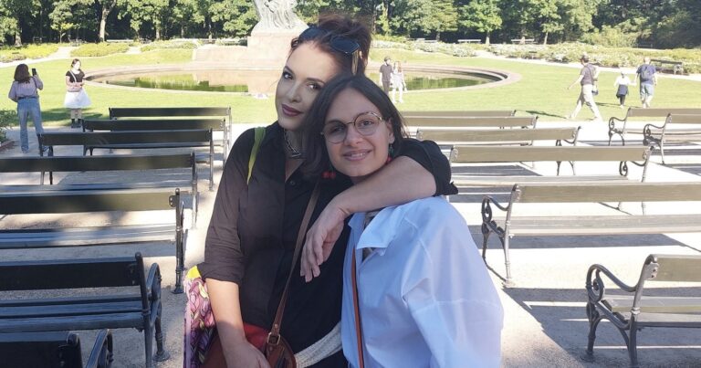 Η Ελένη Ράντου αγκαλιά με την κόρη της: «Τέτοια ώρα είχαμε τα γεννητούρια»